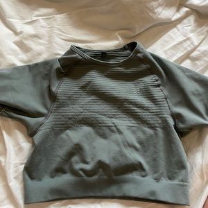 Alphalete crop workout top